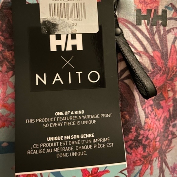 New! Helly Hansen HP Ocean Sleeveless Top‎ Rashguard - Picture 10 of 10